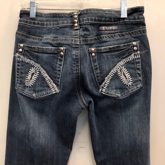 Cowgirl Tuff Co Jeans - Picture 4 of 7